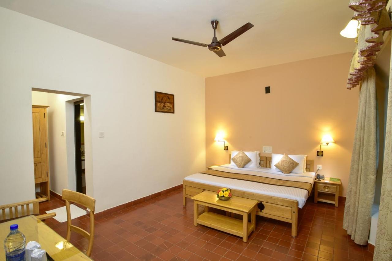 Hotel Treetop Thekkady Bagian luar foto